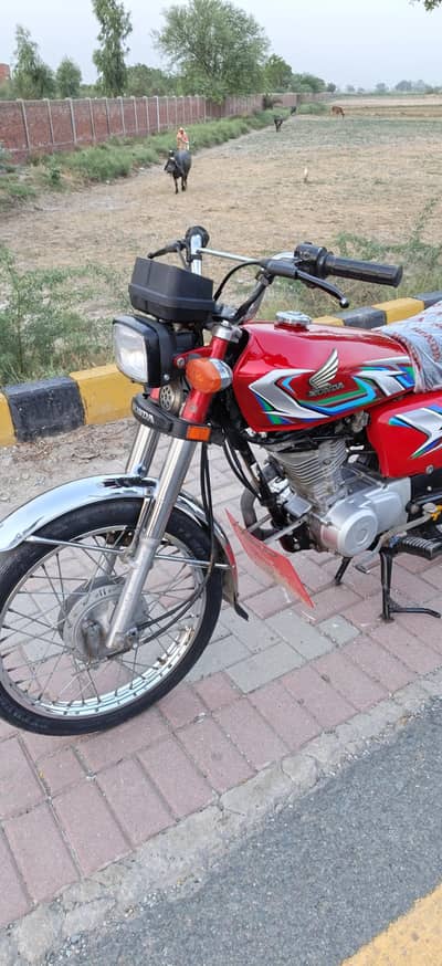 Honda 23 model brand new fresh condition bike 03396464638