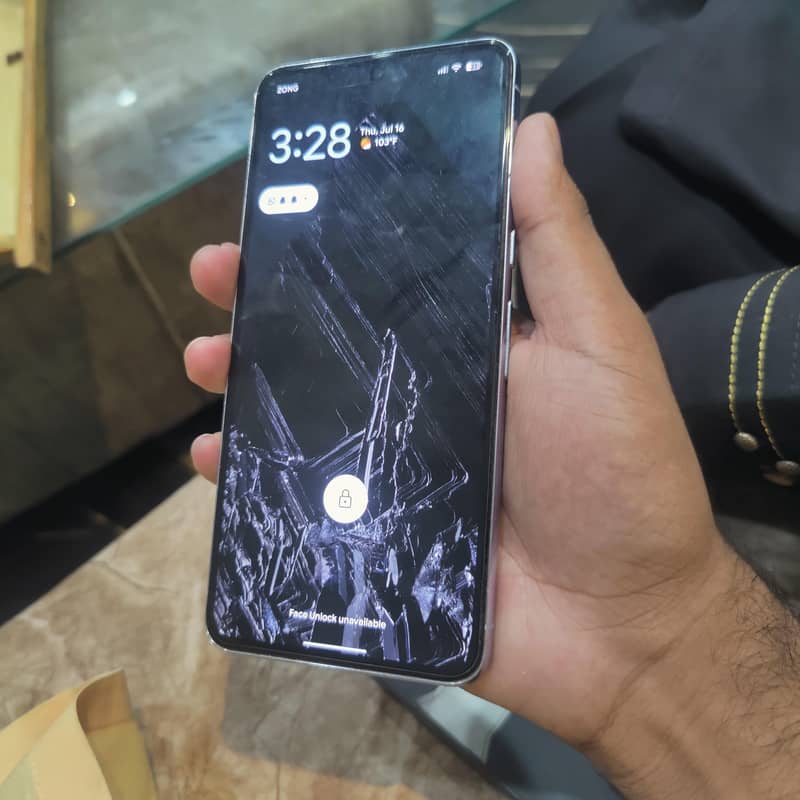 Google Pixel 8 Pro 1