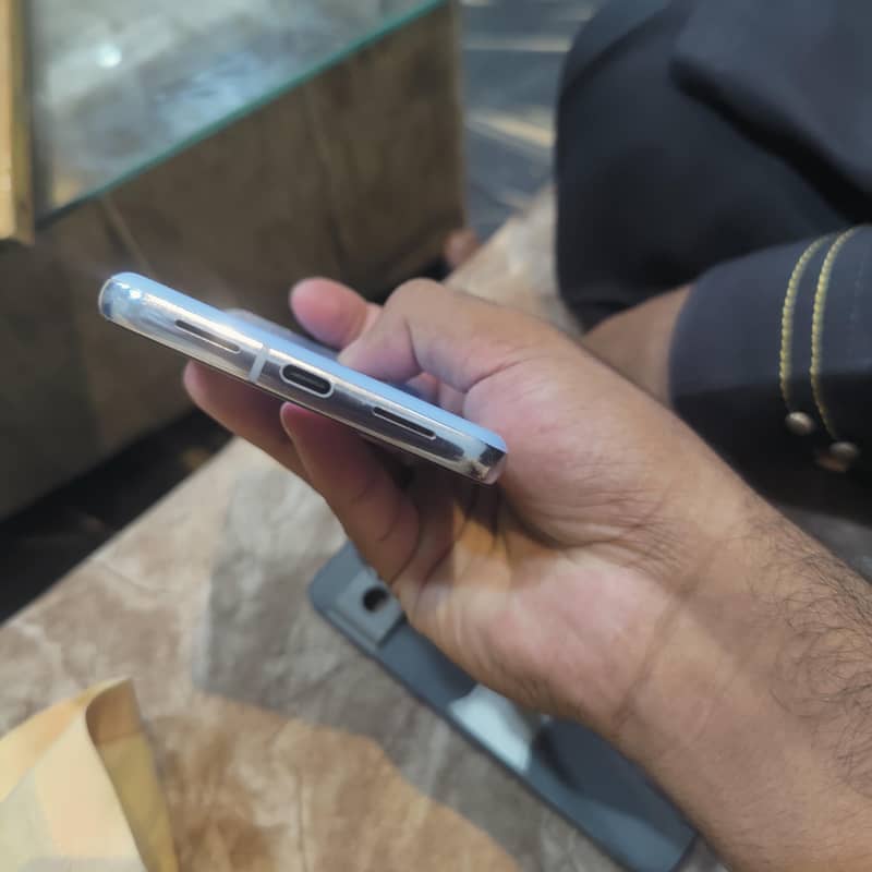 Google Pixel 8 Pro 3
