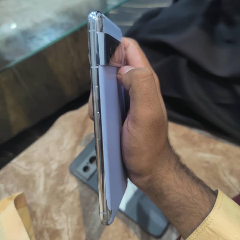 Google Pixel 8 Pro 4