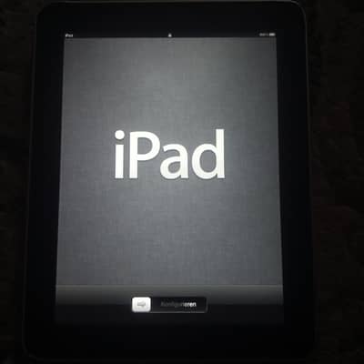 apple ipad 1st Gen clean boardy