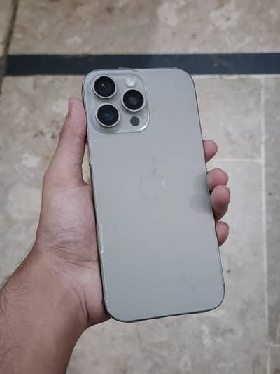 iPhone 16 Pro Max
