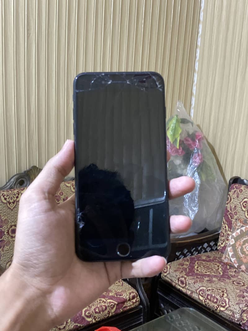 Apple iPhone 7 Plus 0
