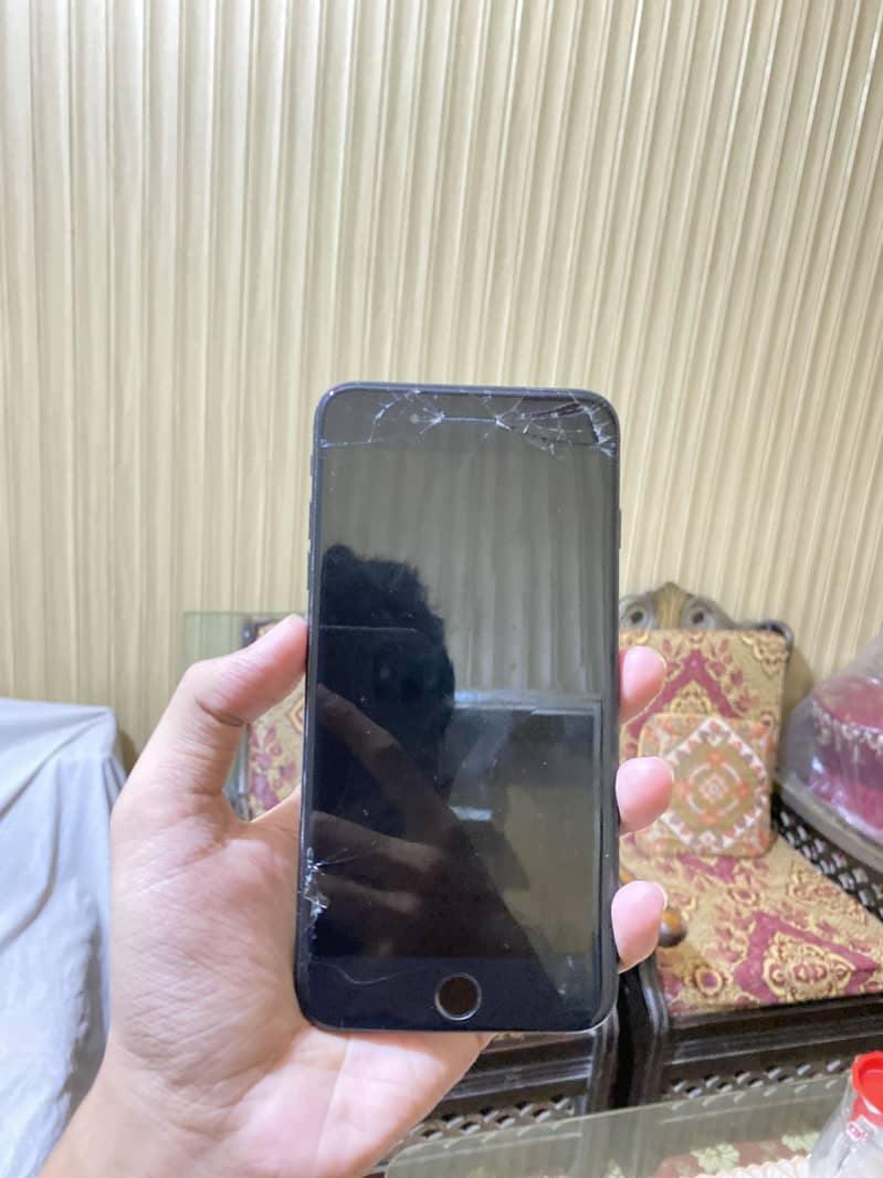 Apple iPhone 7 Plus 2