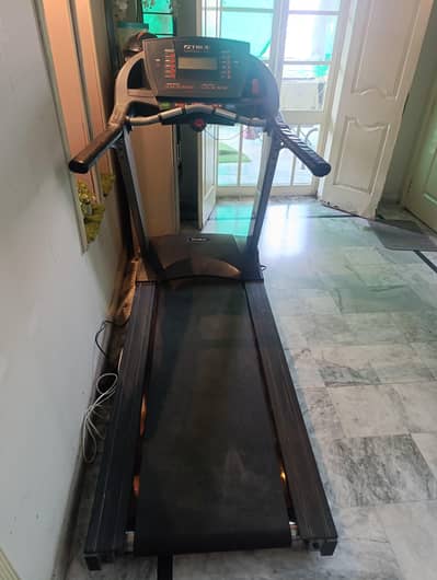 TRUE Performance Series Treadmill