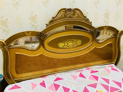 lasani wooden deco bed condition 10/8
