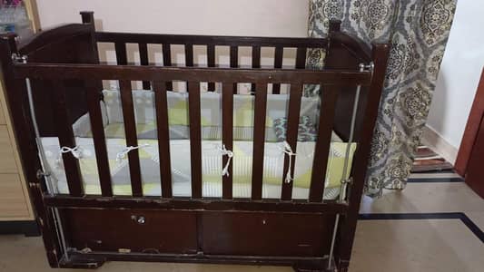 baby cot