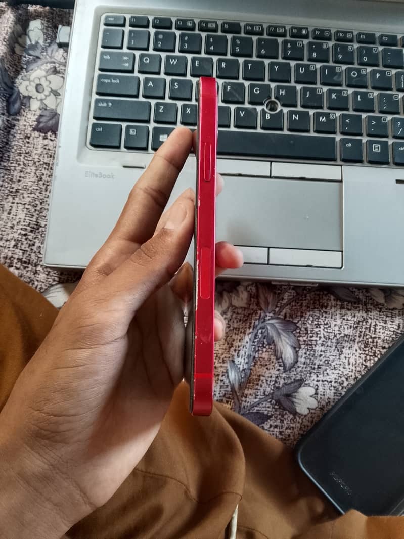 iPhone 12 3