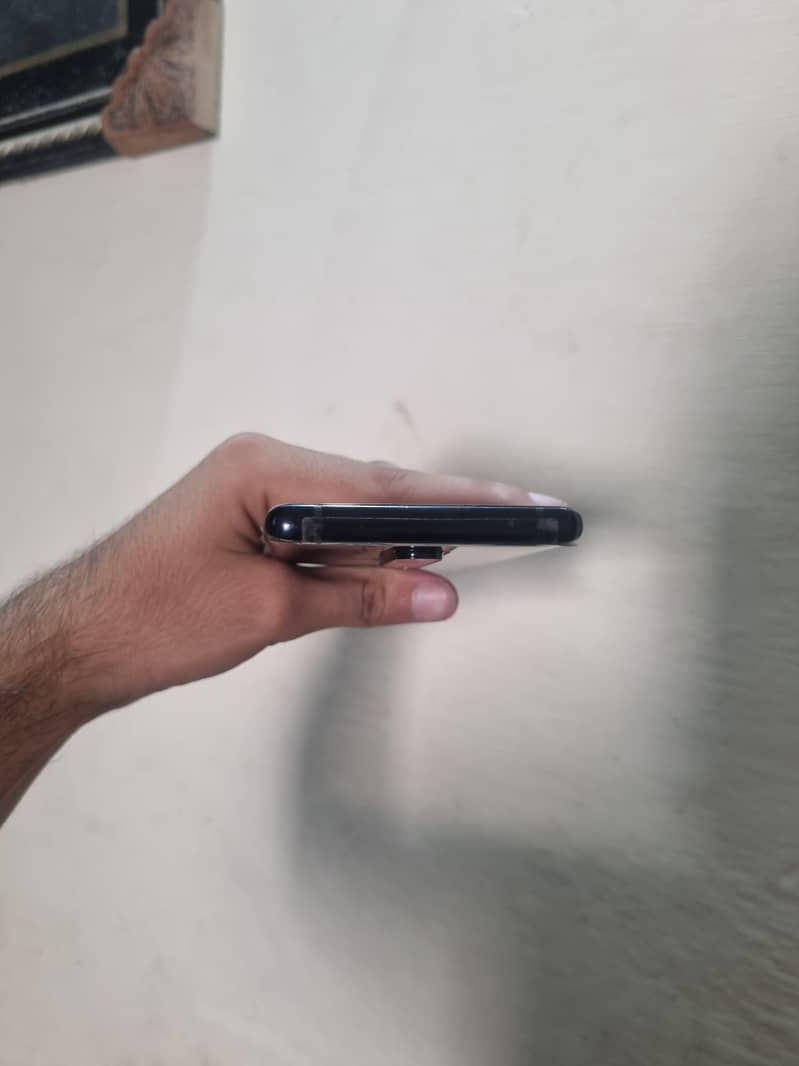 One Plus 8 Pro 5