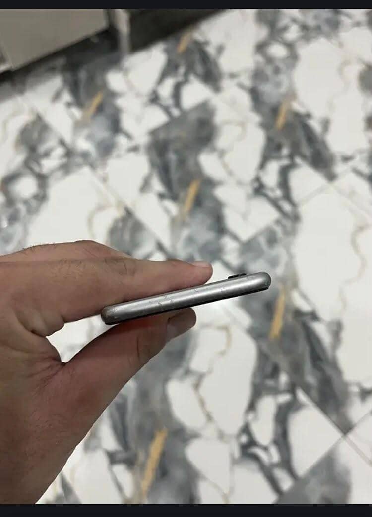Apple iPhone 6S 3