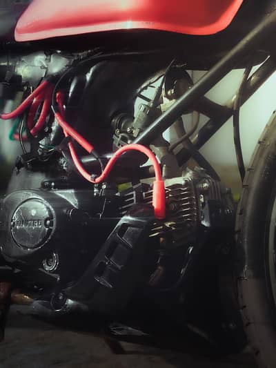 UNITED 100 CC SHIFT TO CAFE RACER AND ALSO EXCHANGE POSSIBLE. .