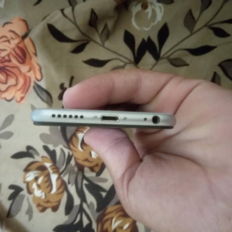 Apple iPhone 6 3