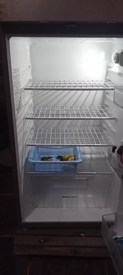 10 cubic Non invertor fridge Haier excellent condition
