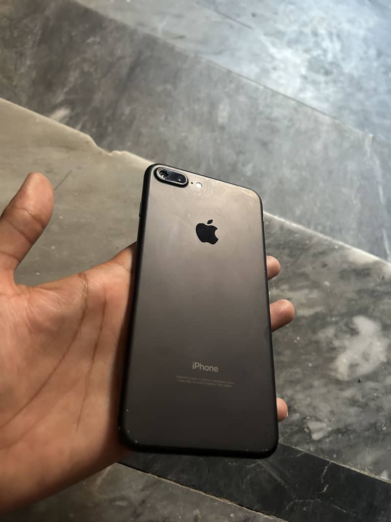 iPhone 7 Plus 1