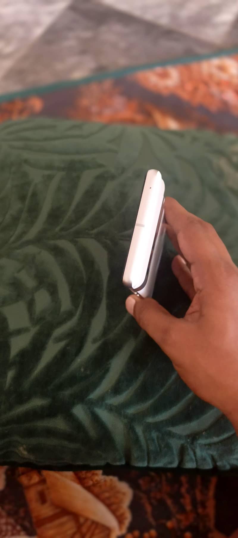 Google Pixel 7 4