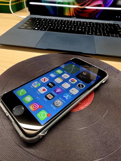 Apple iPhone SE 2 PTA approved