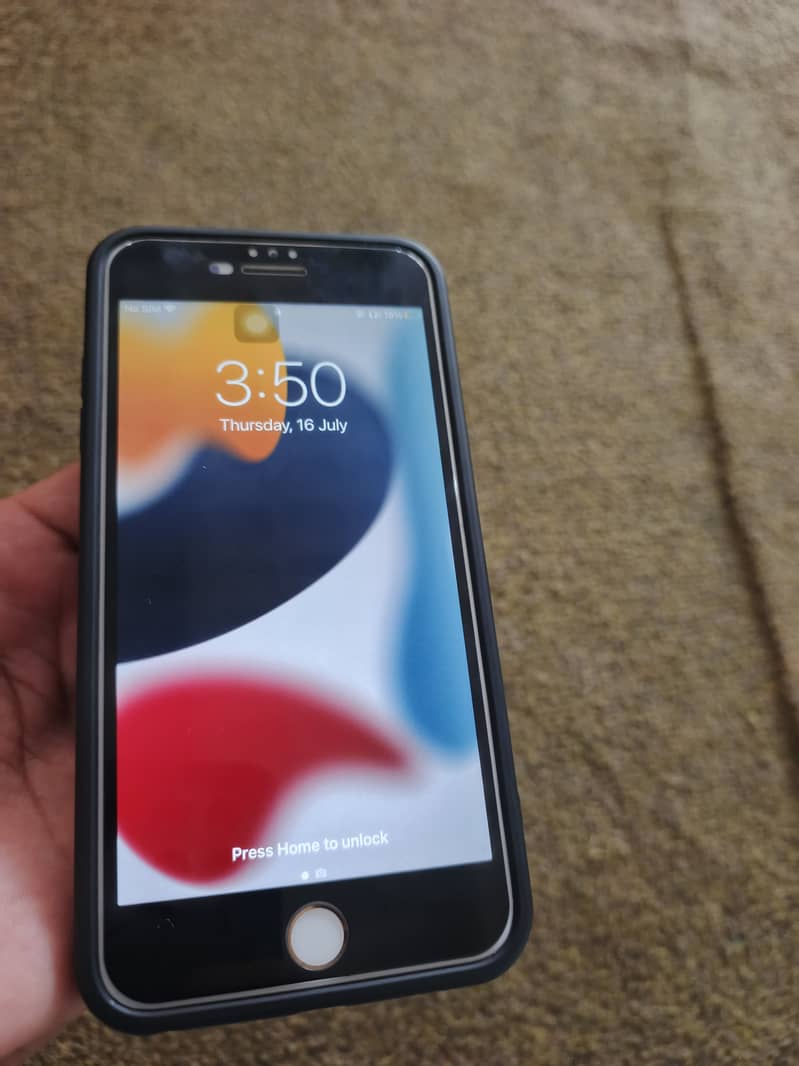 Apple iPhone 7 Plus 0