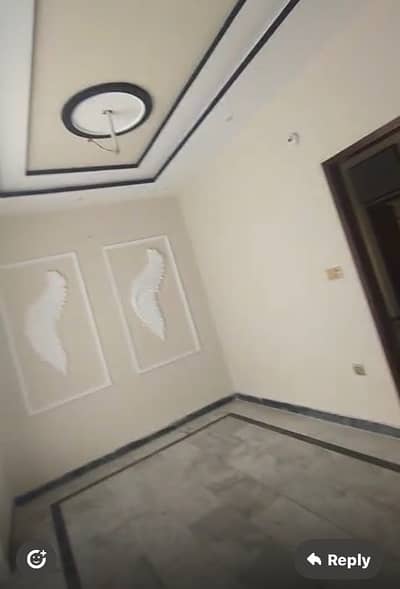 Floor for rent Gajju matah (shahid town)