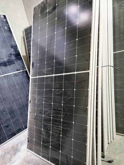 Longi 585 watt fresh panels