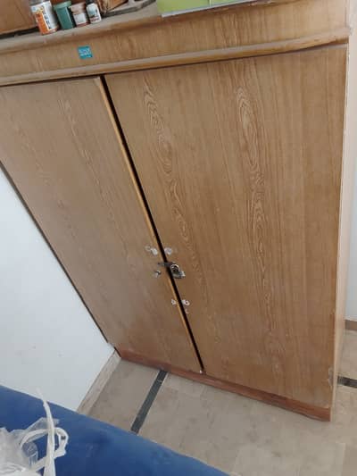 double door almari