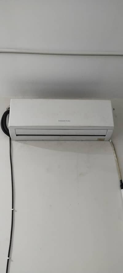 changchong Ruba split ac 1ton available in working condition