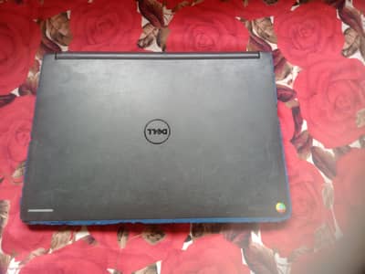Dell Laptop For Sale.