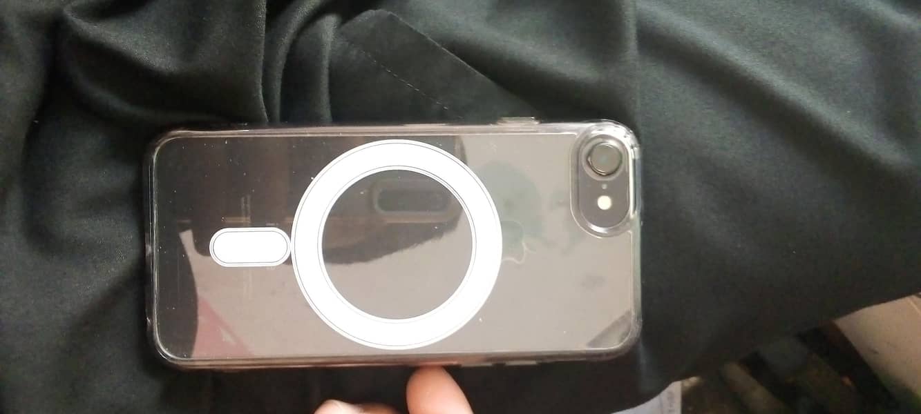 Apple iPhone 7 0