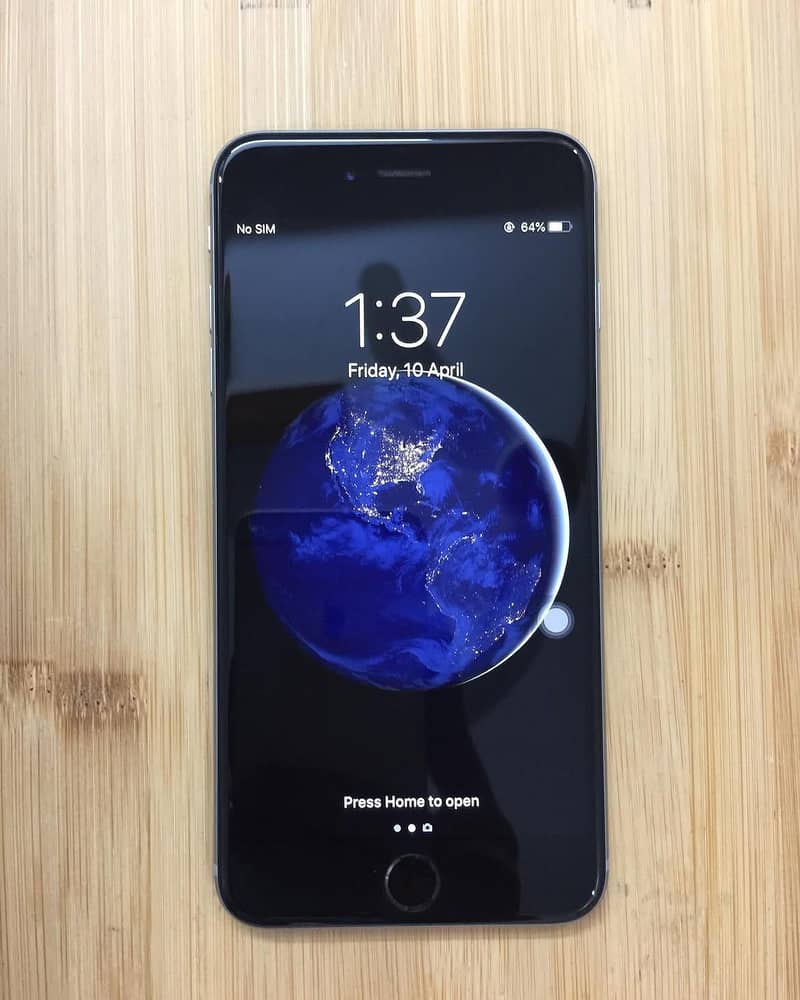 Apple iPhone 6 Plus 1