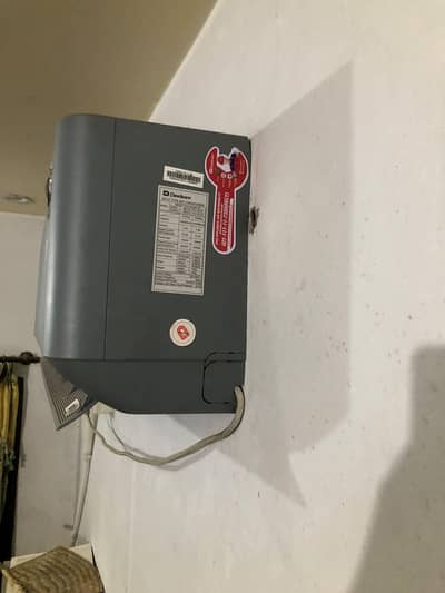 dawlance mega t pro 3 year use with box 10 / 9