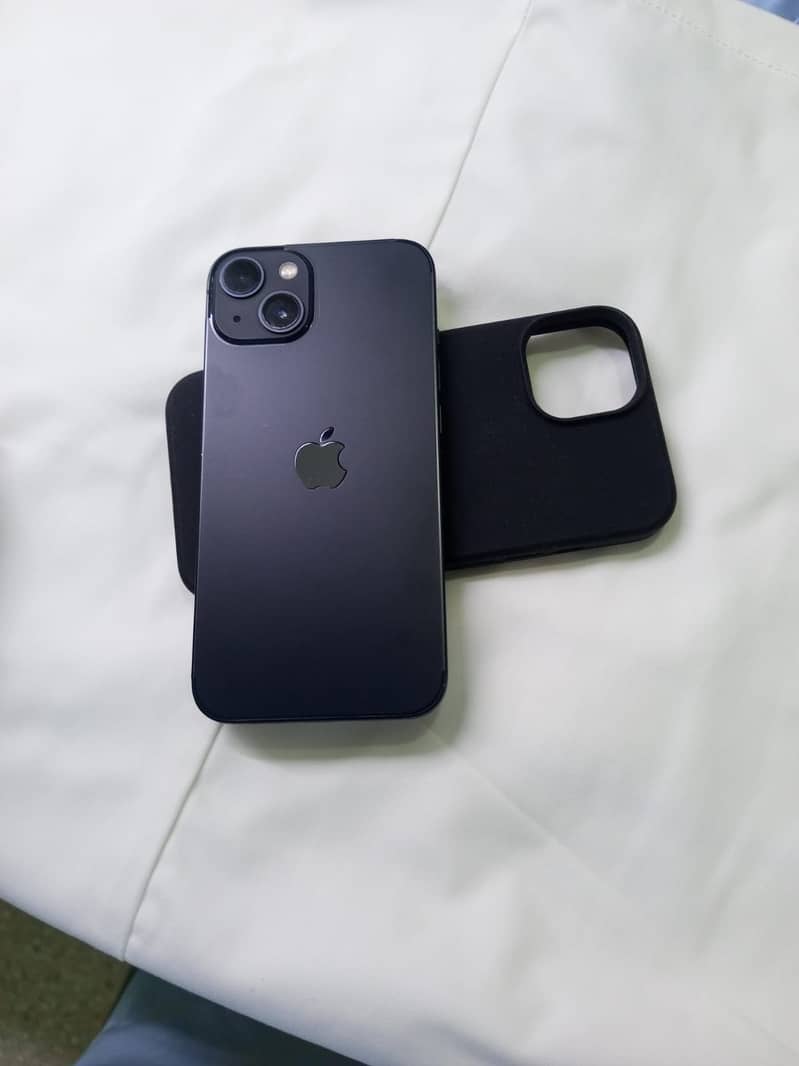 iPhone 13 0