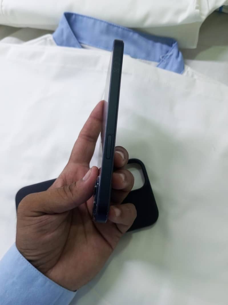 iPhone 13 5