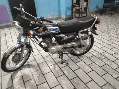 Honda 125 for sale Model 24/25 location Gujranwala
