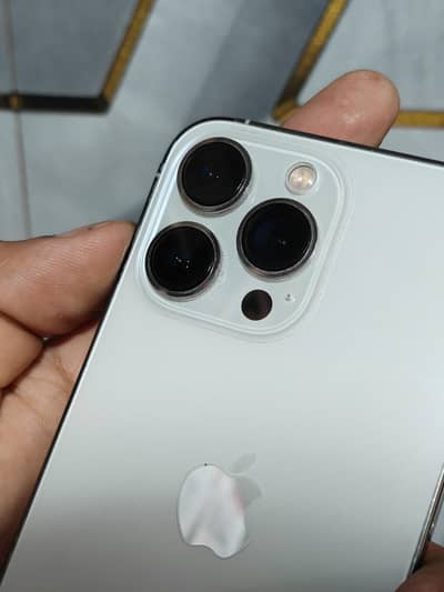 Apple iPhone 13 Pro
