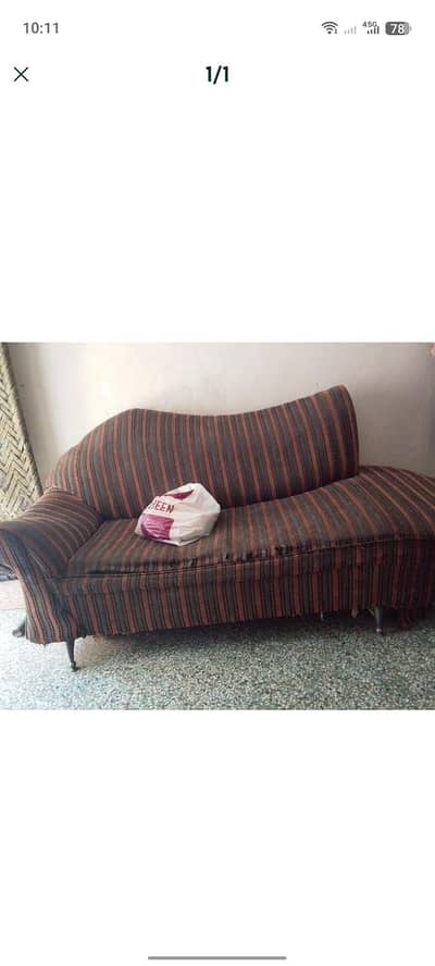 dewan for sale Faisalabad bas Thora s pasy lagna h Baki ok