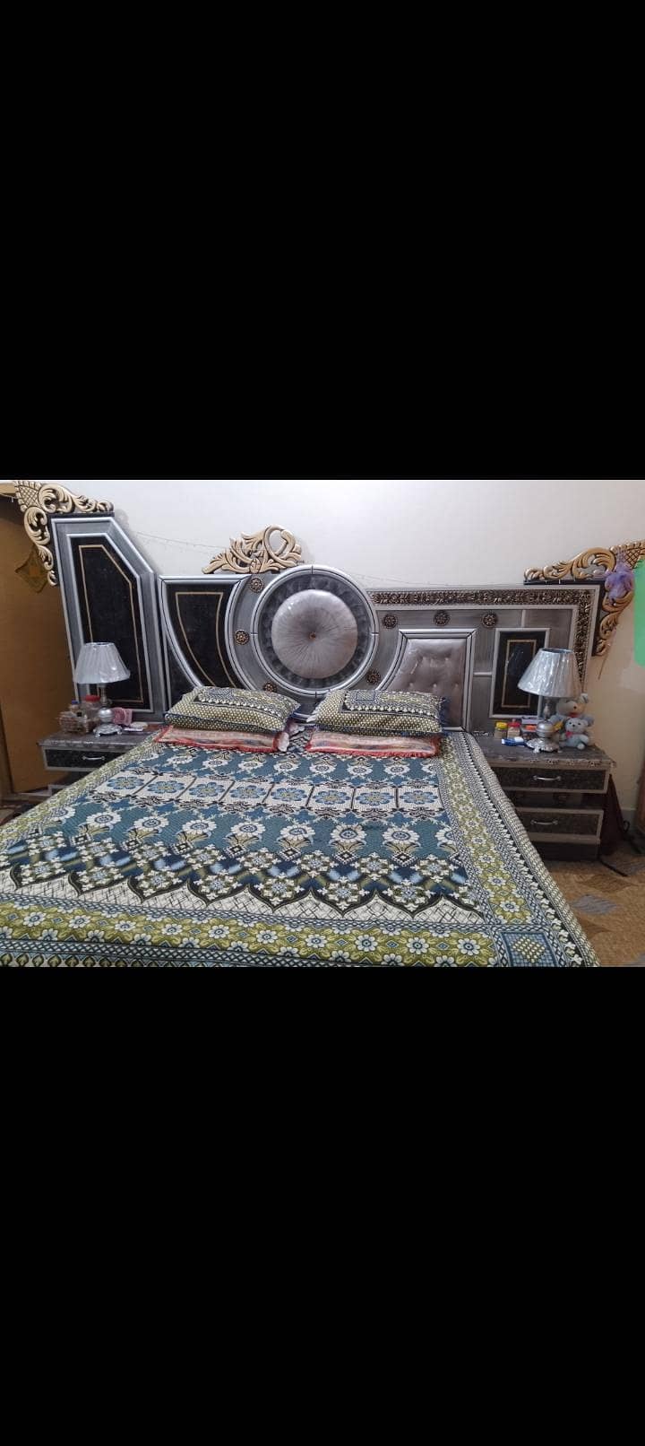 bed with dressing 0
