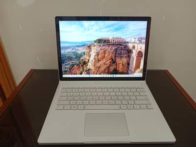 Microsoft Surface book 2 i7 8 generation ( gaming+professional laptop)