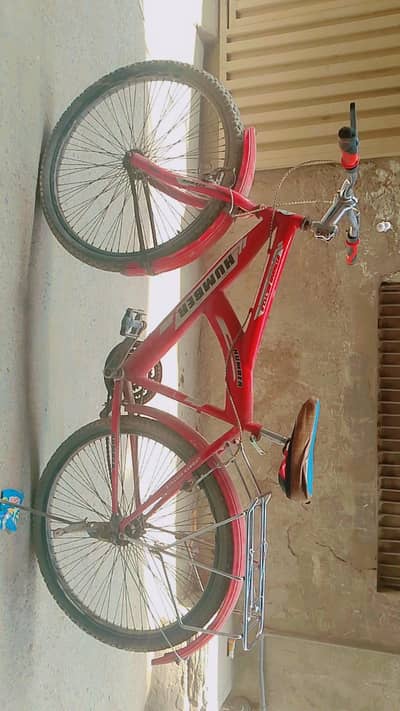 Good conditions red color 03084333500