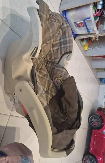 Graco baby bouncer + car seat