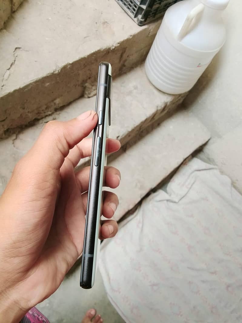 Google Pixel 6a 5