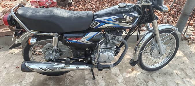 Honda bike for sale 1st hand all documents clear