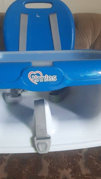 Tinnies booster chair 9/10 condition