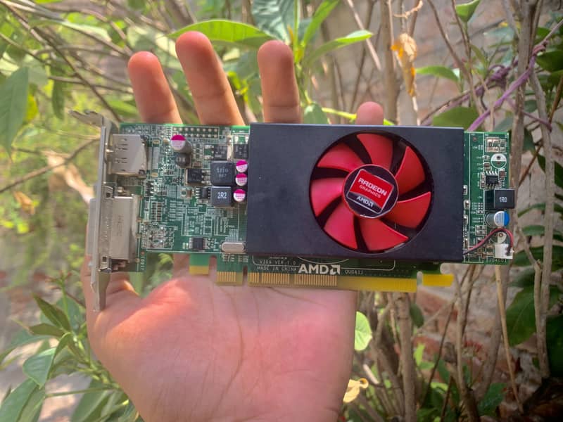 AMD GRAPHICS CARD 0