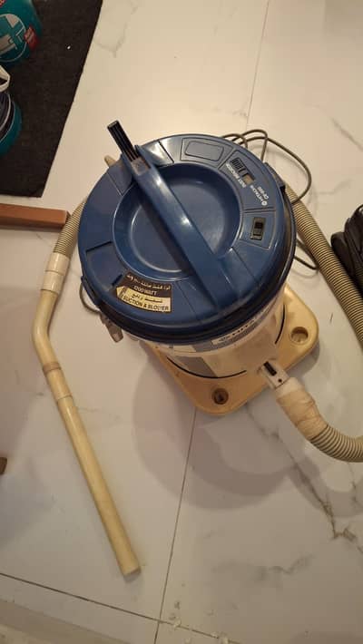 02 vacuum cleaners & Artificial Grass