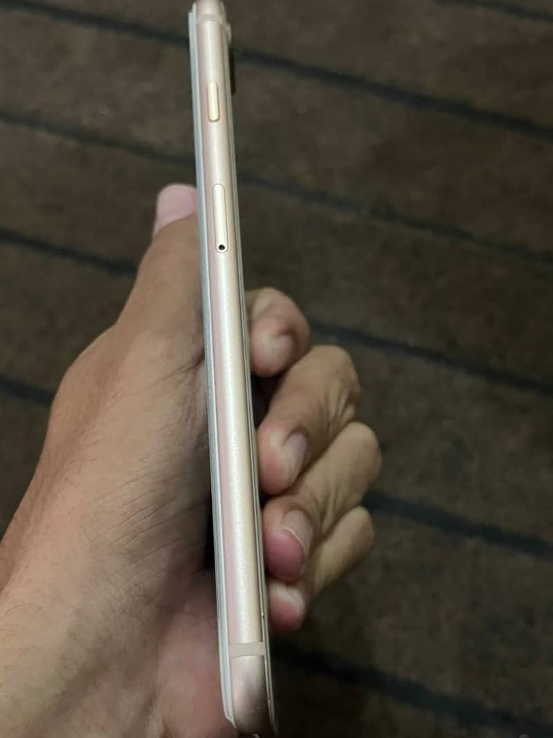 Apple iPhone 8 Plus 2