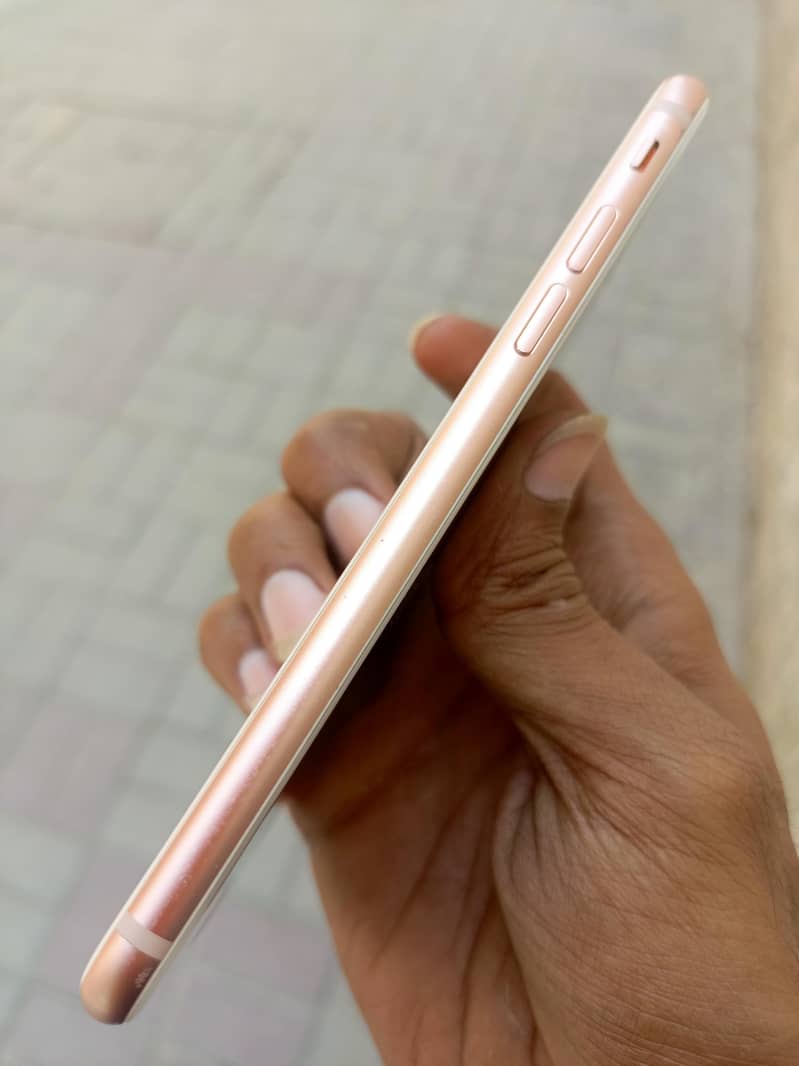 Apple iPhone 8 7