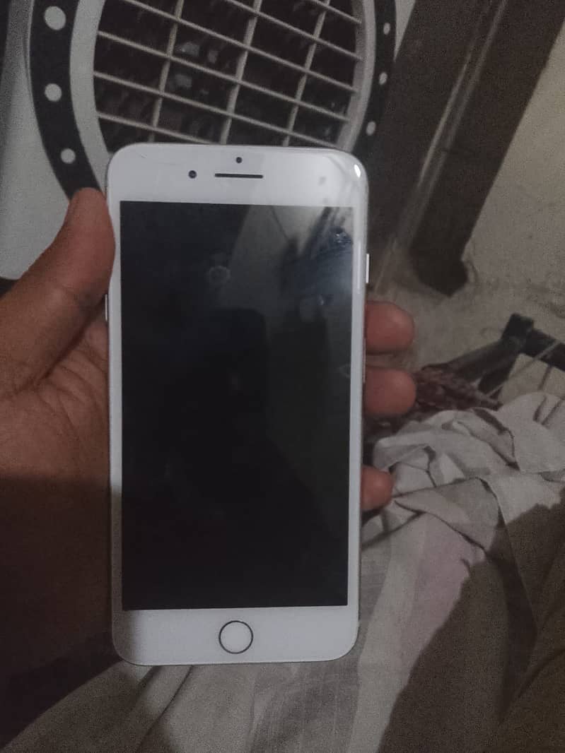 iPhone 8+ 0