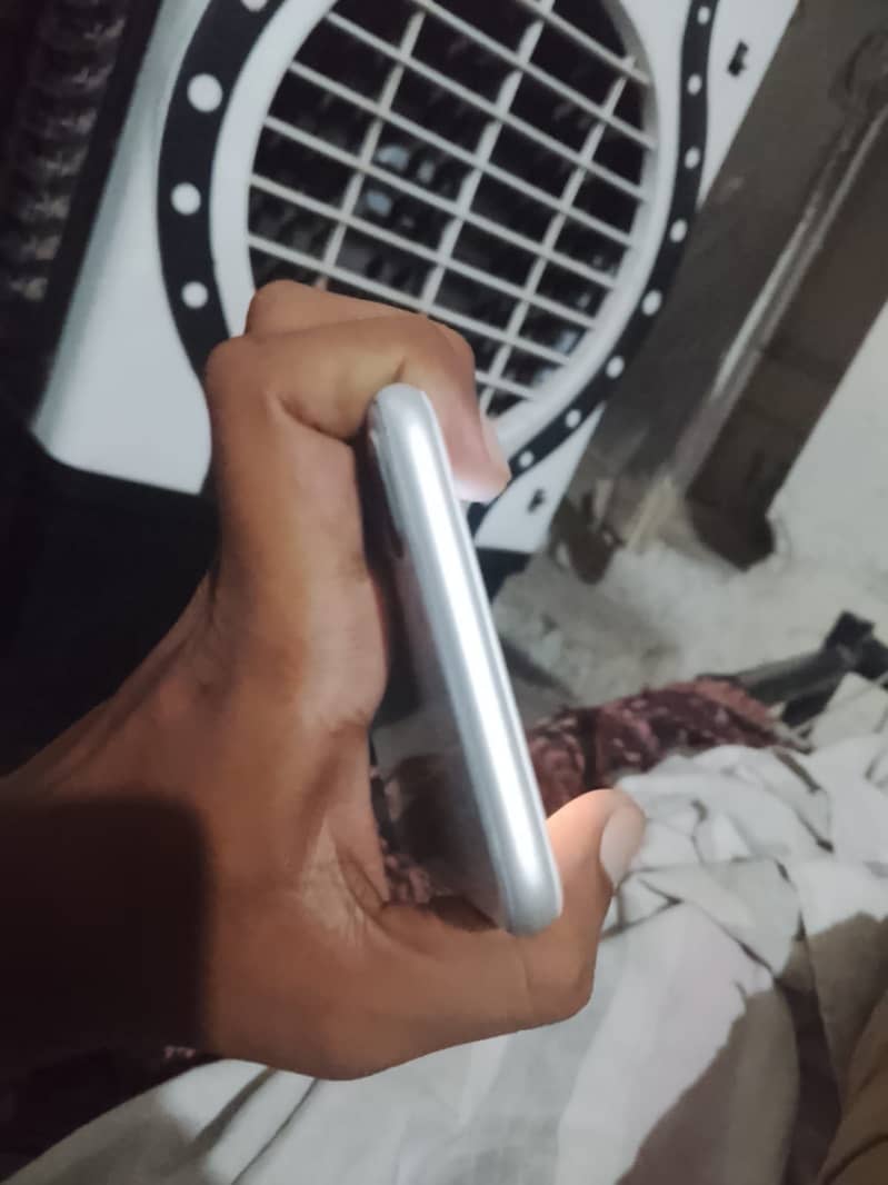 iPhone 8+ 2