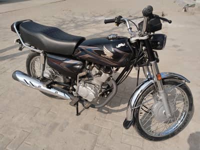 CG 125 2025