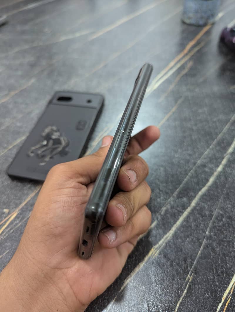 Google Pixel 6a 4