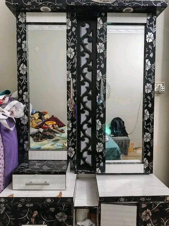 dressing table 0